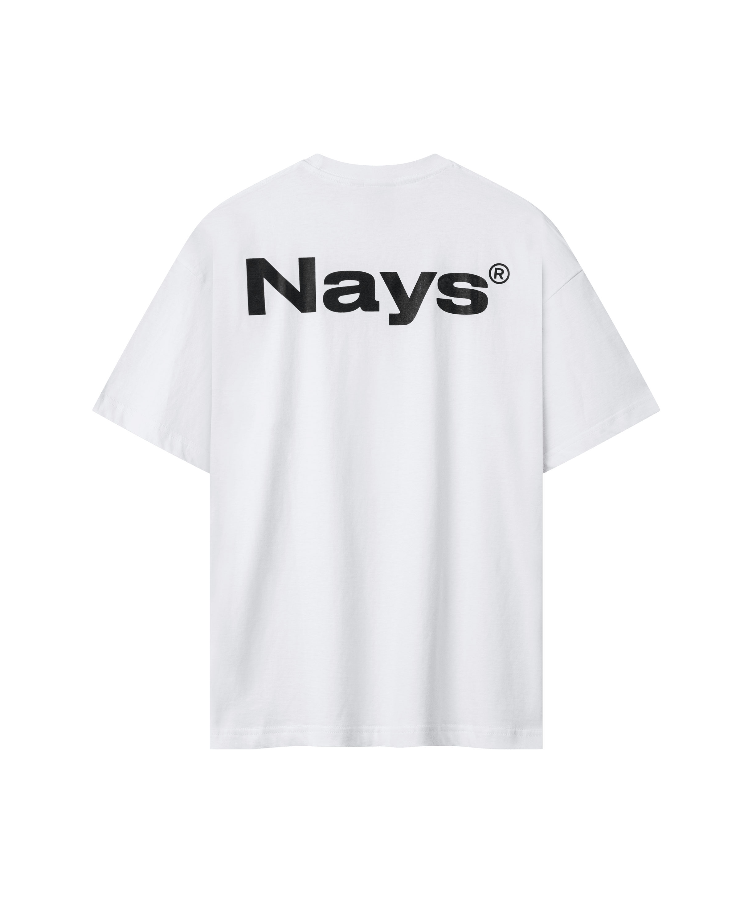 Rückansicht unseres weißen Basic T-Shirts mit großem, auffälligem „Nays“-Logo-Schriftzug als Rücken-Print.