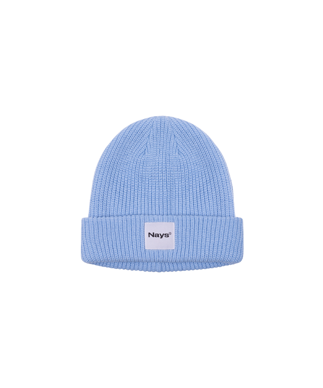 Hell-Blaue Strickmütze mit breitem Umschlag. Auf dem Umschlag ist mittig ein weißes Etikett mit der schwarzem Nays Logo Schriftzug.