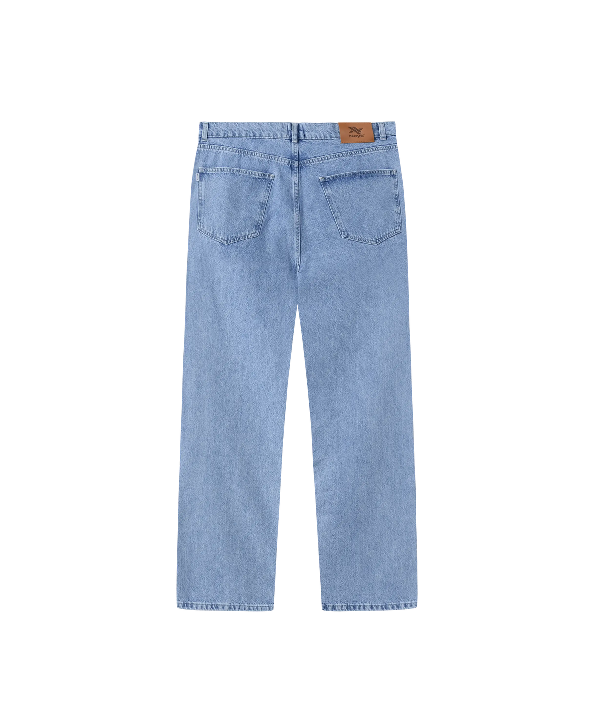 Nays Straight Fit Jeans aus hellblauem Denim, Rückansicht mit geradem Schnitt, zwei Gesäßtaschen, Gürtelschlaufen und Lederpatch am Bund, klassisches 5-Pocket-Design.