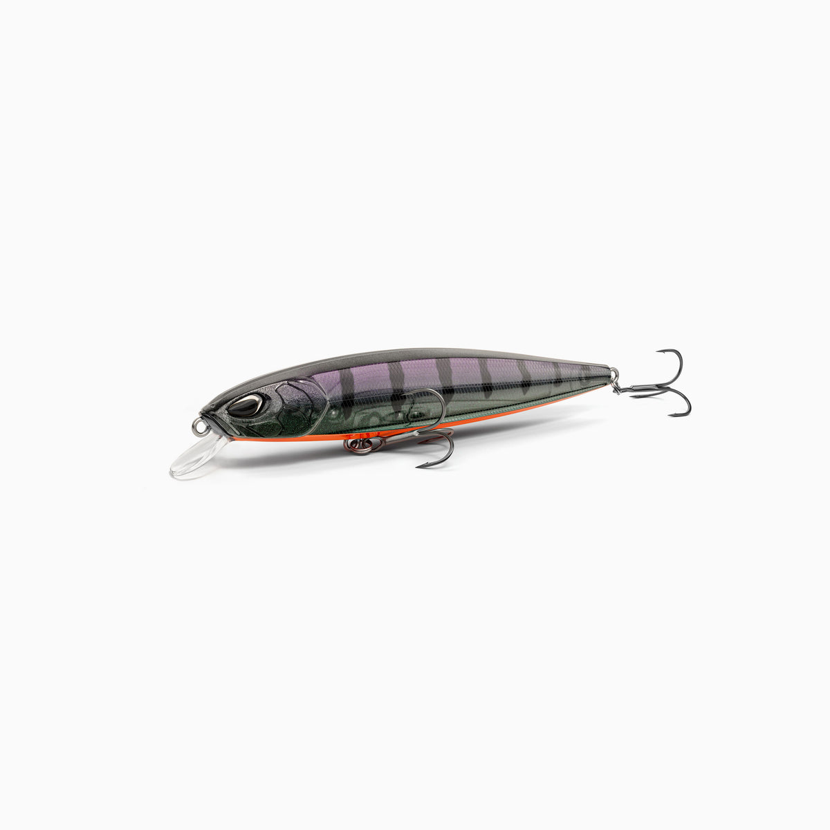 Hochwertiger Nays Wobbler Angelköder mit schlanker Fischform, realistischen 3D-Augen, semi-transparente Lackierung im dezenten violett-schwarz Tönen und orange-rotem Bauch, Schuppen-Struktur, ausgestattet mit kurzer Tauchschaufel und zwei scharfen Drillingshaken, flach-laufend für Hecht, Zander und Barsch.